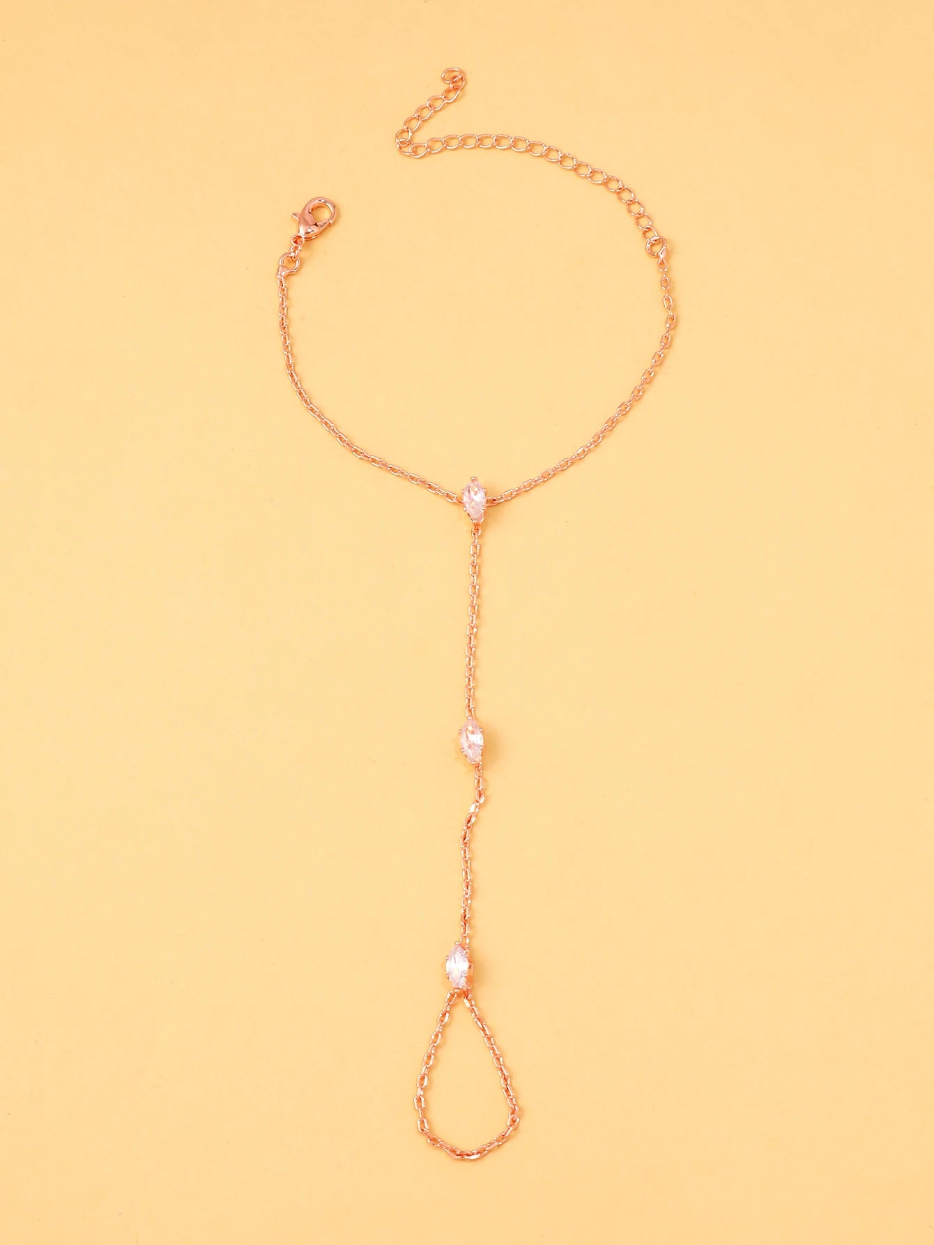 Bracelet Main Bohème Cristal Losange - Chaîne Fine Lumineuse & Élégante